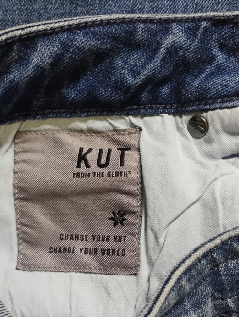 Kut from the Kloth Goldie Super Flare Jeans - Picture 9 of 9